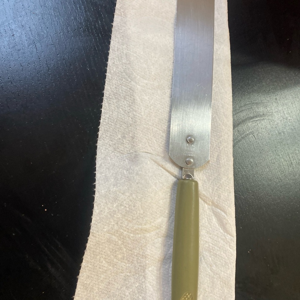 Stainless Steel Cake Spatula with Green Handle